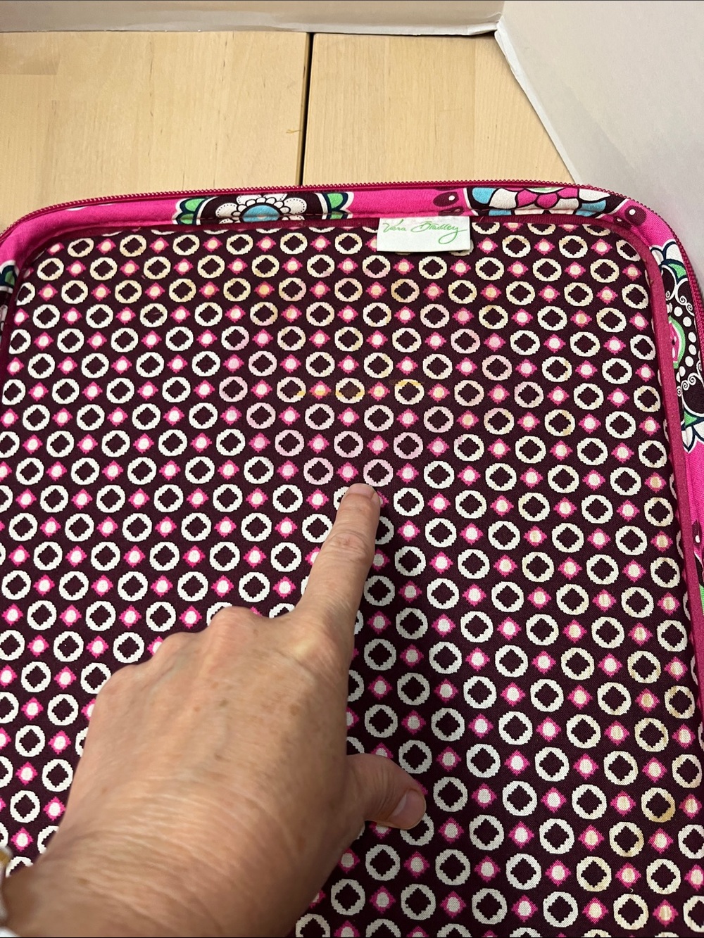 Vera Bradley Pink Cupcake Hard Shell Laptop Travel Bag Quilted Cotton w/ Strap - Picture 10 of 16